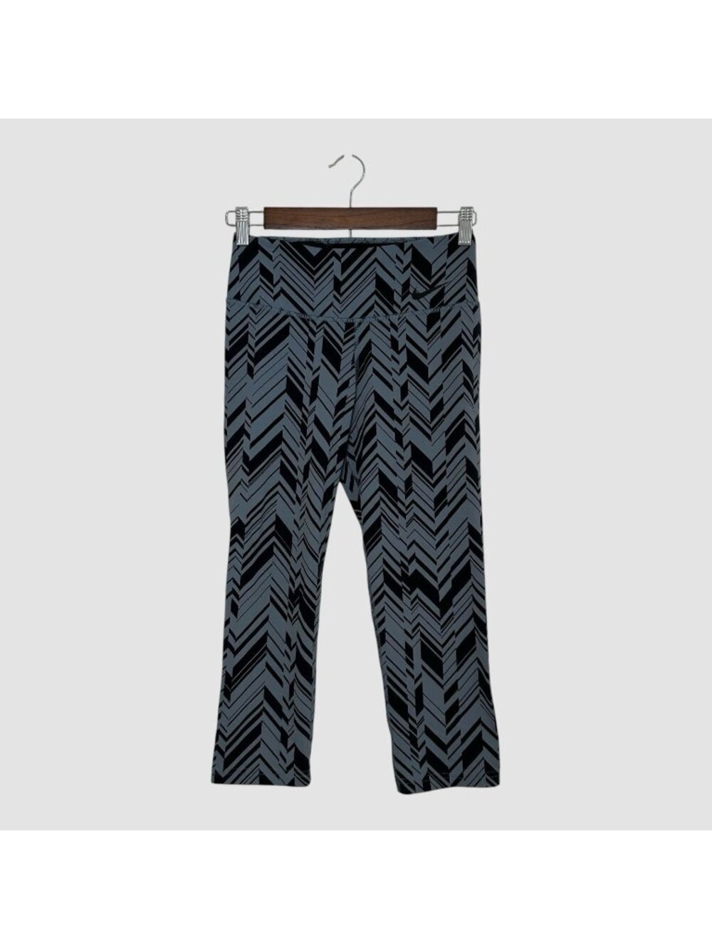 Nike Legendary Freeze Frame Women’s Size S Blue  Dri Fit Ankle Leggings